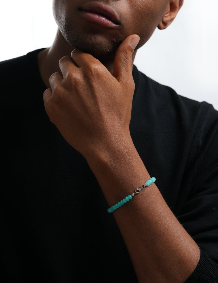 Model wearing BEAMMORE amazonite faceted 4×6mm bracelet – Clean, modern style