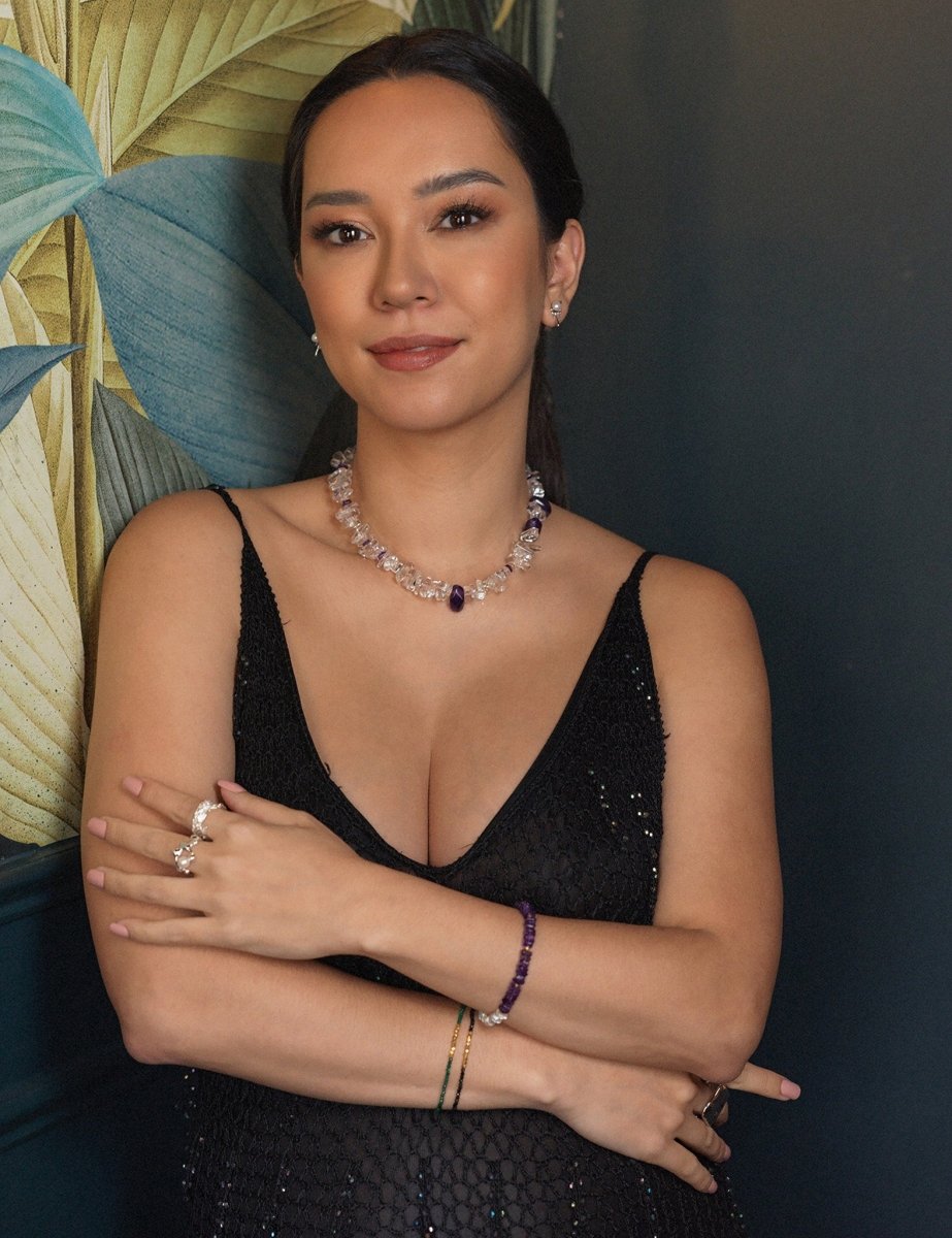 Model wearing BEAMMORE amethyst & clear quartz beaded sterling silver necklace – Elegant birthstone jewelry gift for women