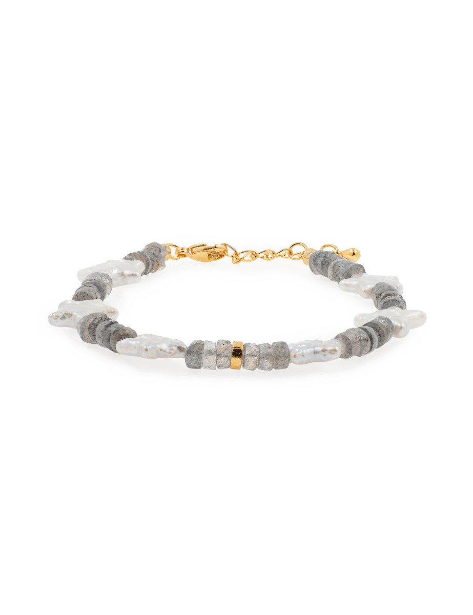 AURA DUO Gray Moonstone Star Pearl bracelet featuring star-shaped pearls and gray moonstone for emotional balance.