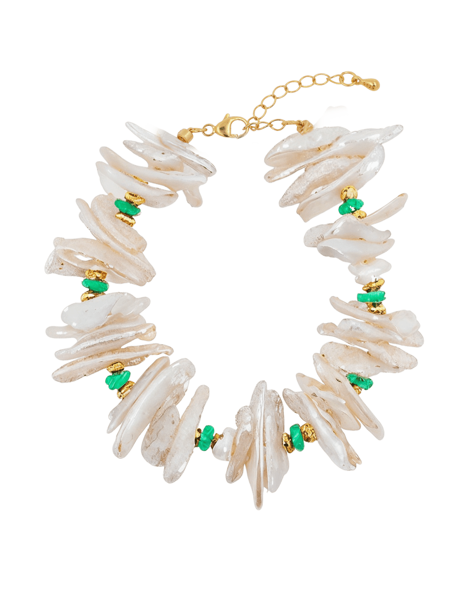 AURA DUO Biwa-style stick pearl and green agate bracelet with gold-plated spacer beads for an elegant look.
