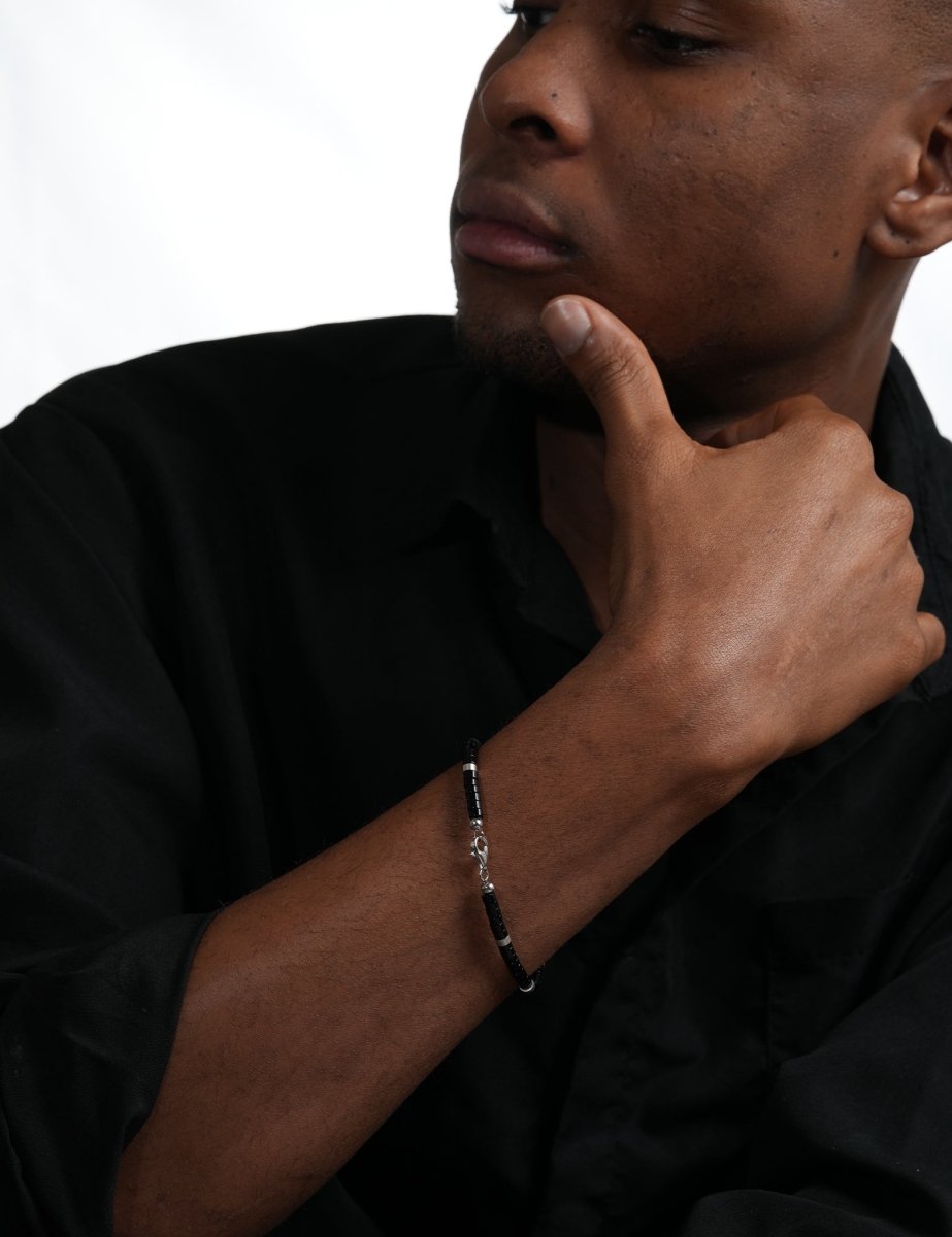 Model wearing BEAMMORE lapis & onyx beaded sterling silver bracelet – Minimal, stackable style