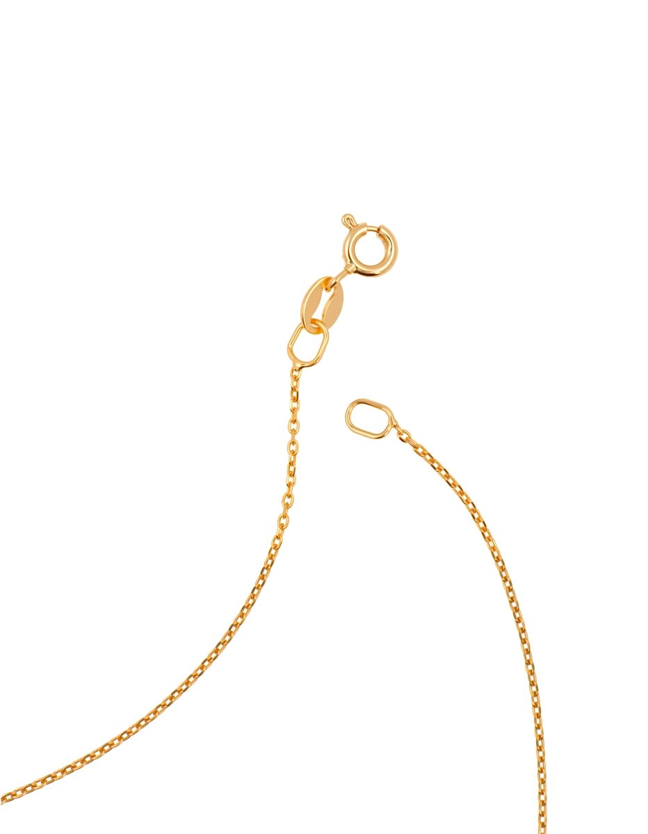 Close-up of delicate cable links and secure clasp in necklace – BEAMMORE craftsmanship