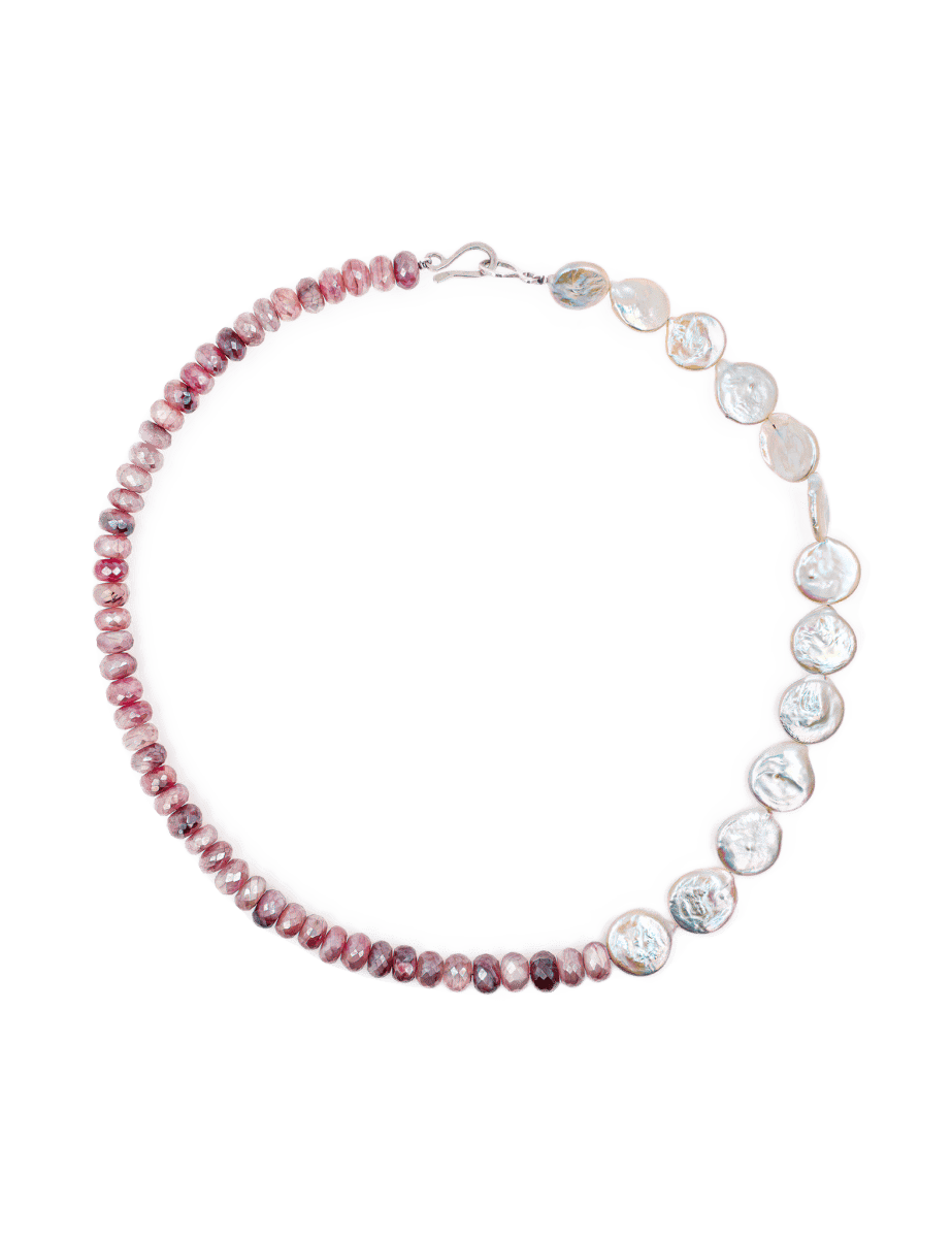 New York Clear Quartz & Pearl Necklace featuring pearls and clear quartz for a timeless modern elegance.