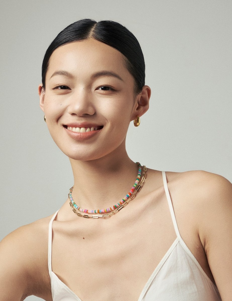 Model wearing BEAMMORE opal beaded necklace – Elegant birthstone jewelry gift for women