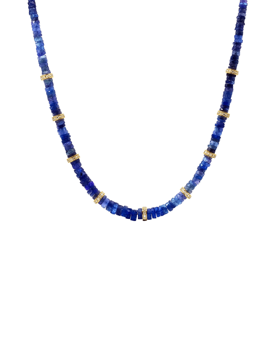 Model wearing BEAMMORE tanzanite necklace in gold-plated sterling silver – Minimal, layer-ready, hypoallergenic style